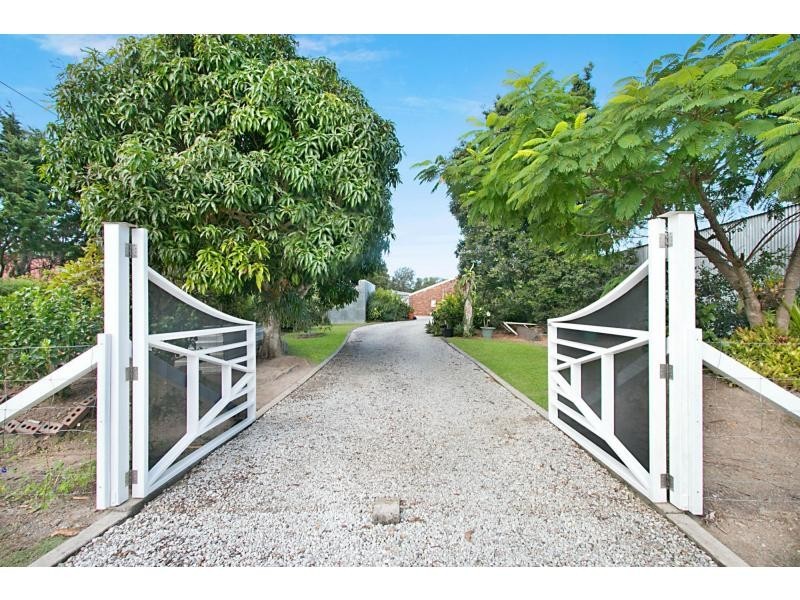 34 Larch Street, Tallebudgera QLD 4228