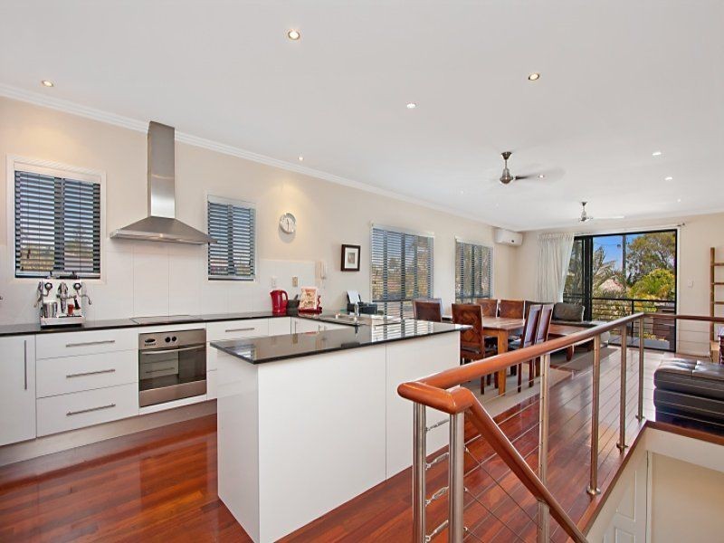 2/46 Second Avenue, Palm Beach QLD 4221