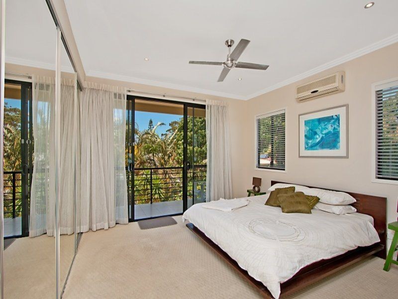 2/46 Second Avenue, Palm Beach QLD 4221