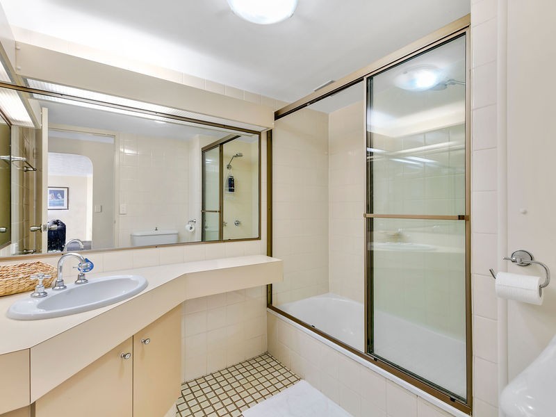 19/170 The Esplanade, Burleigh Heads QLD 4220