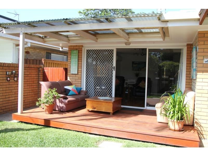 51 Nobby Parade, Miami QLD 4220