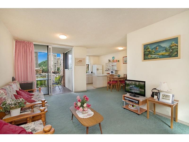 8/31 Connor Street, Burleigh Heads QLD 4220