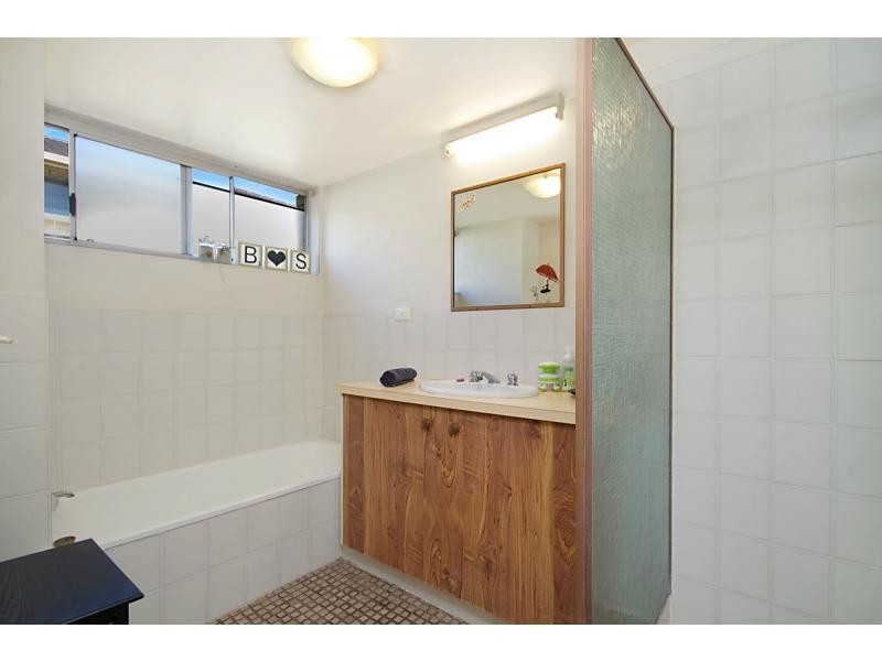 5/18 Ikkina Road, Burleigh Heads QLD 4220