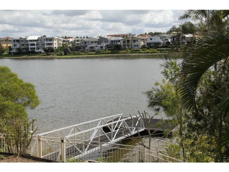 10 Cornell Court, Varsity Lakes QLD 4227