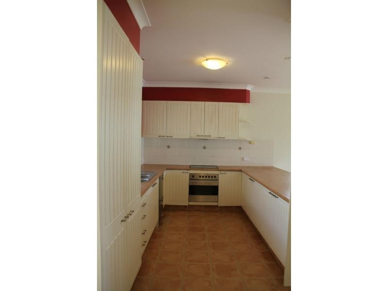 10 Cornell Court, Varsity Lakes QLD 4227