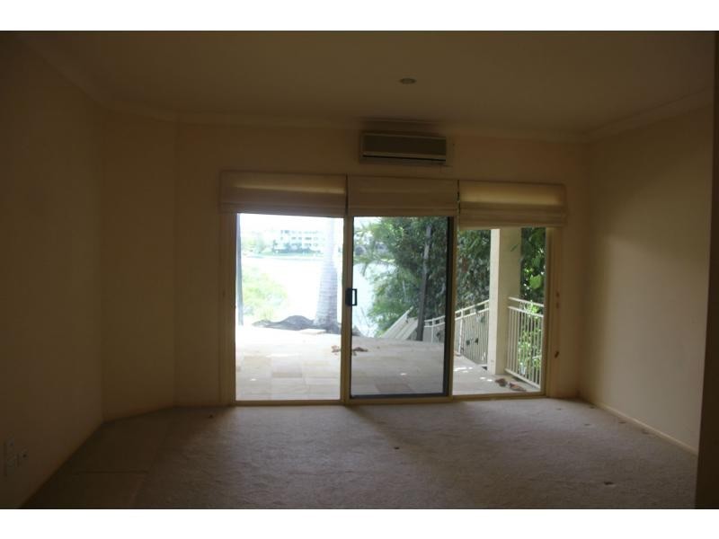 10 Cornell Court, Varsity Lakes QLD 4227