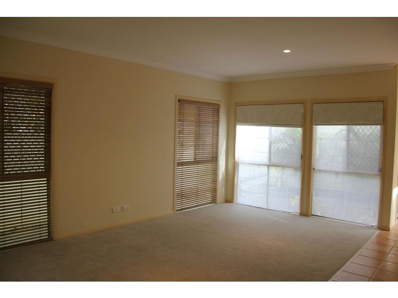 10 Cornell Court, Varsity Lakes QLD 4227