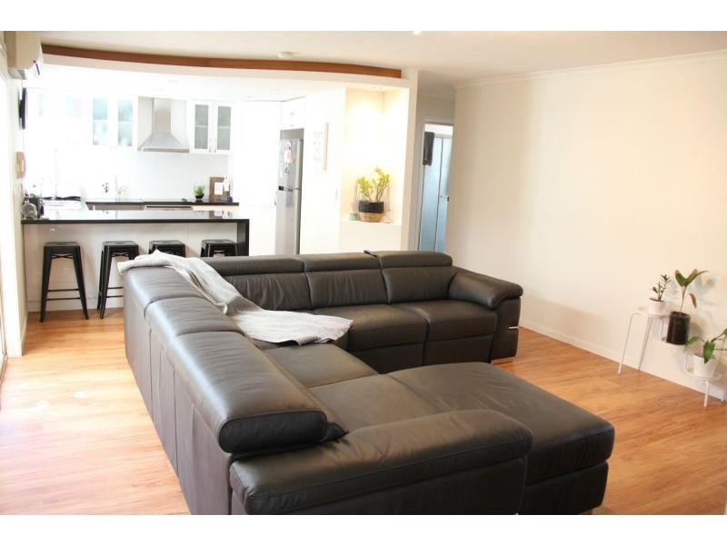 2/16 Burleigh Street, Burleigh Heads QLD 4220