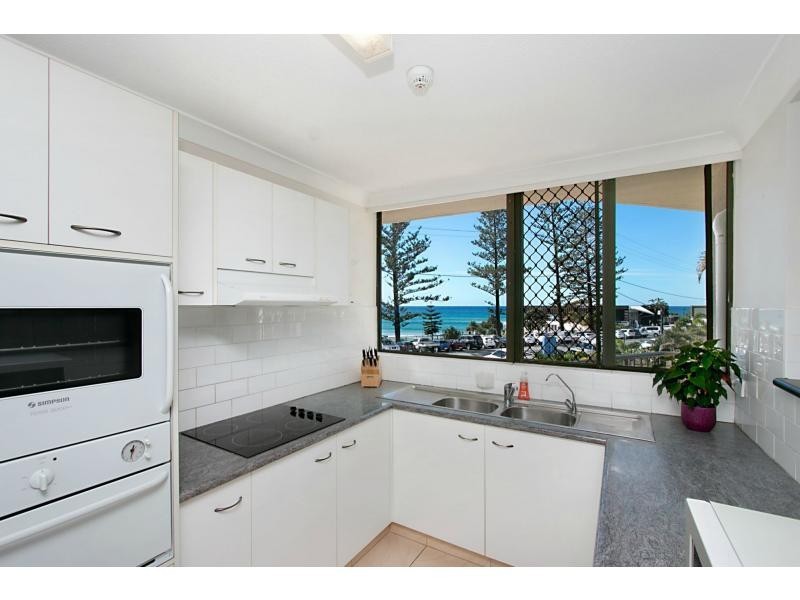 4/60 Goodwin Terrace, Burleigh Heads QLD 4220