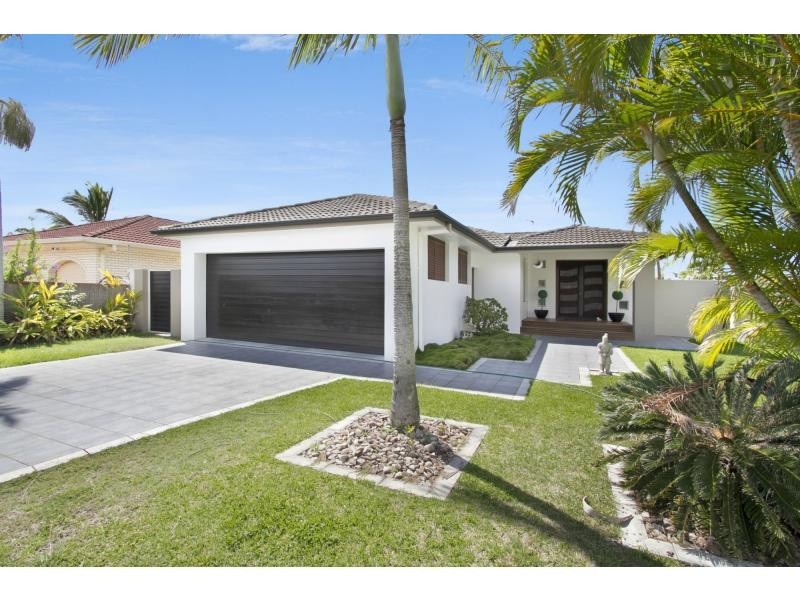 37 Arcadia Drive, Mermaid Waters QLD 4218