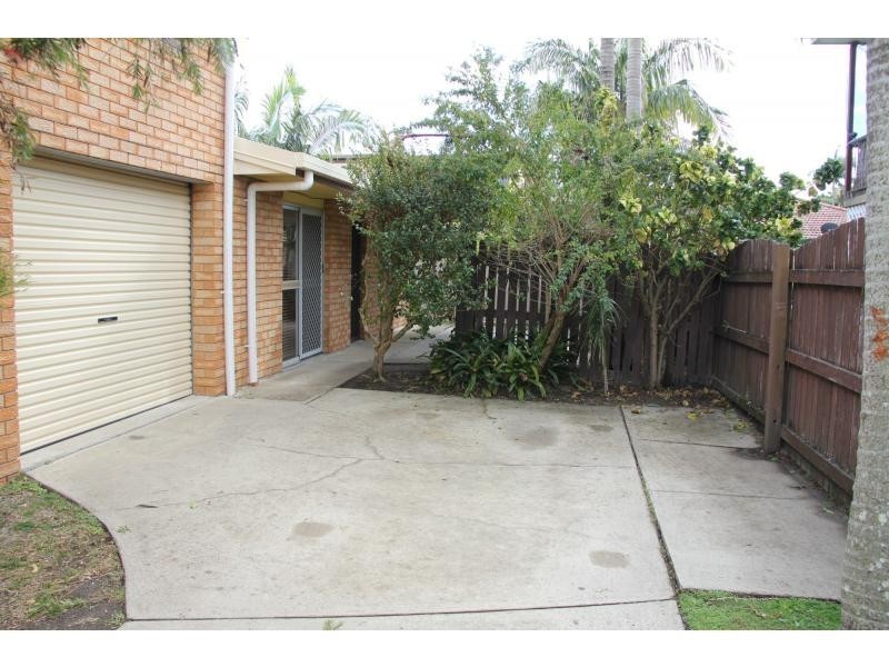 2/13 Walker Avenue, Palm Beach QLD 4221