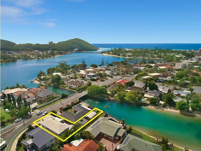 90 Tallebudgera Drive, Palm Beach QLD 4221