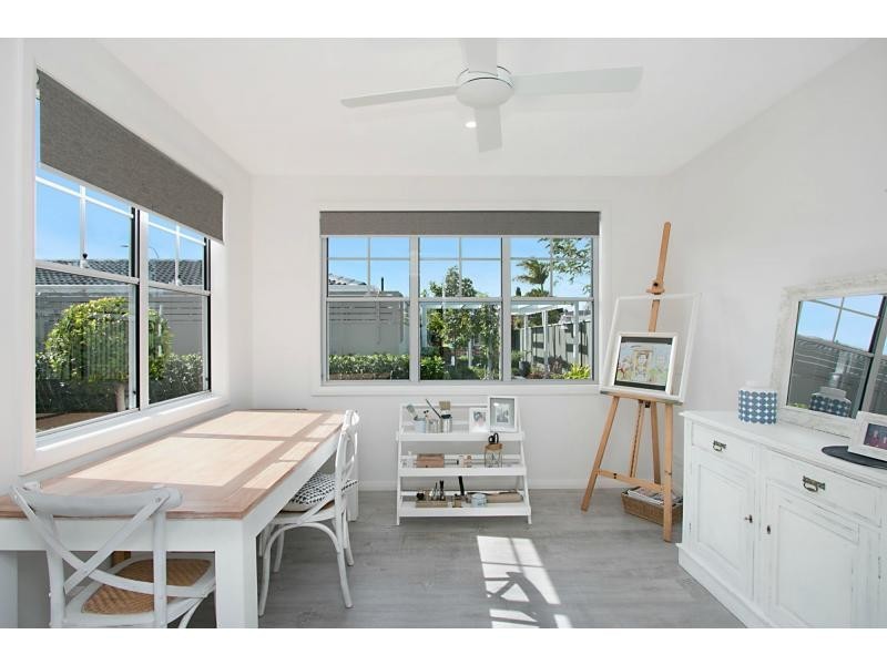 90 Tallebudgera Drive, Palm Beach QLD 4221