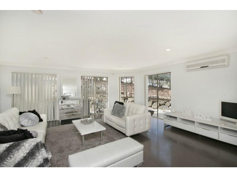 2/79 Sky Royal Terrace, Burleigh Heads QLD 4220