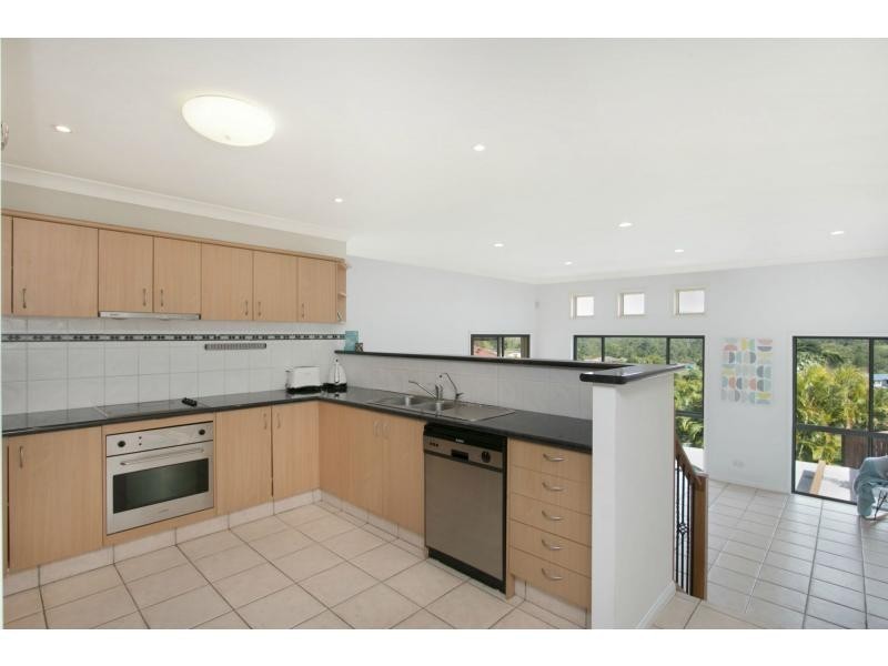 2/79 Sky Royal Terrace, Burleigh Heads QLD 4220