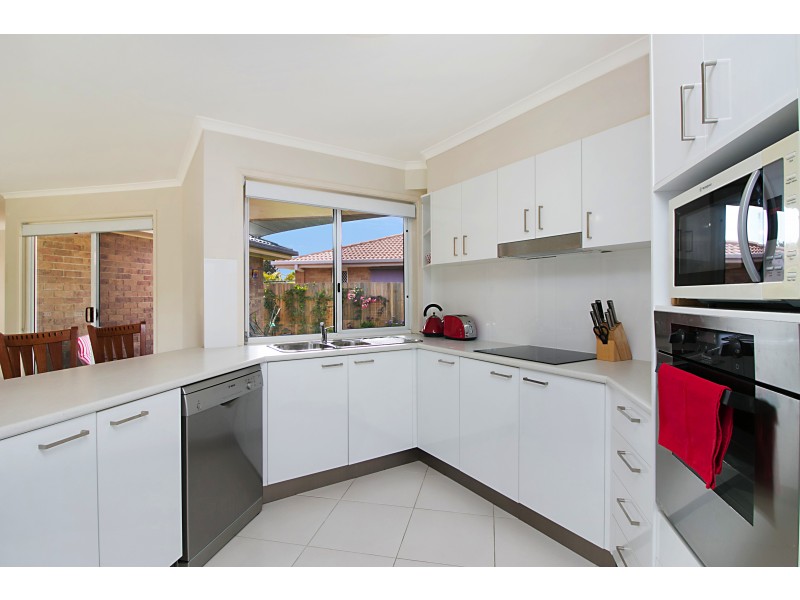 2 Resort Drive, Robina QLD 4226