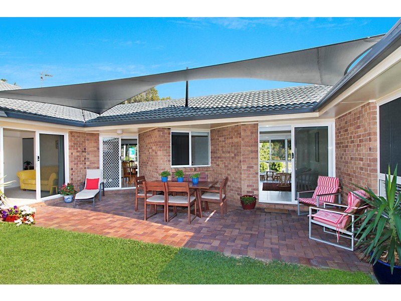 2 Resort Drive, Robina QLD 4226