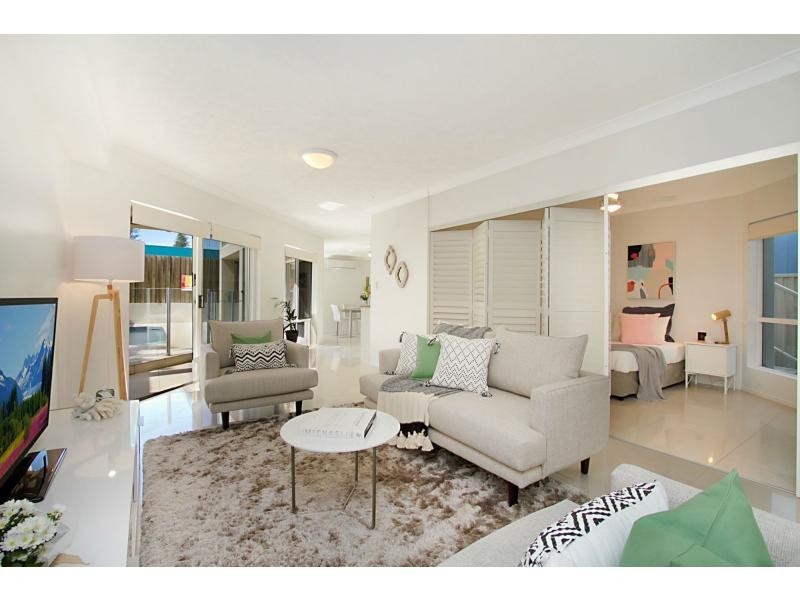 1/12 Tamborine Street, Mermaid Beach QLD 4218