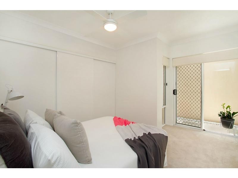 1/12 Tamborine Street, Mermaid Beach QLD 4218