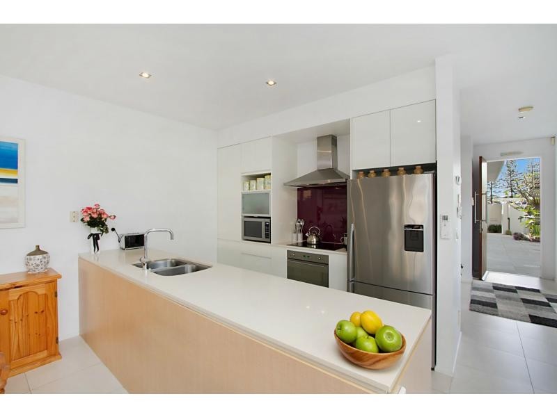 1/1874 Gold Coast Highway, Burleigh Heads QLD 4220