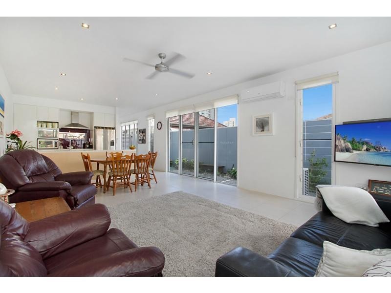 1/1874 Gold Coast Highway, Burleigh Heads QLD 4220