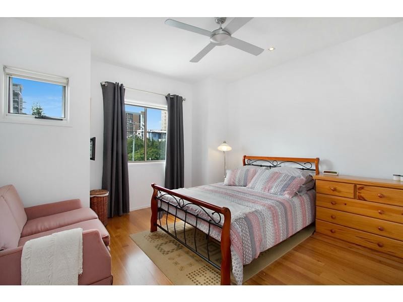 1/1874 Gold Coast Highway, Burleigh Heads QLD 4220