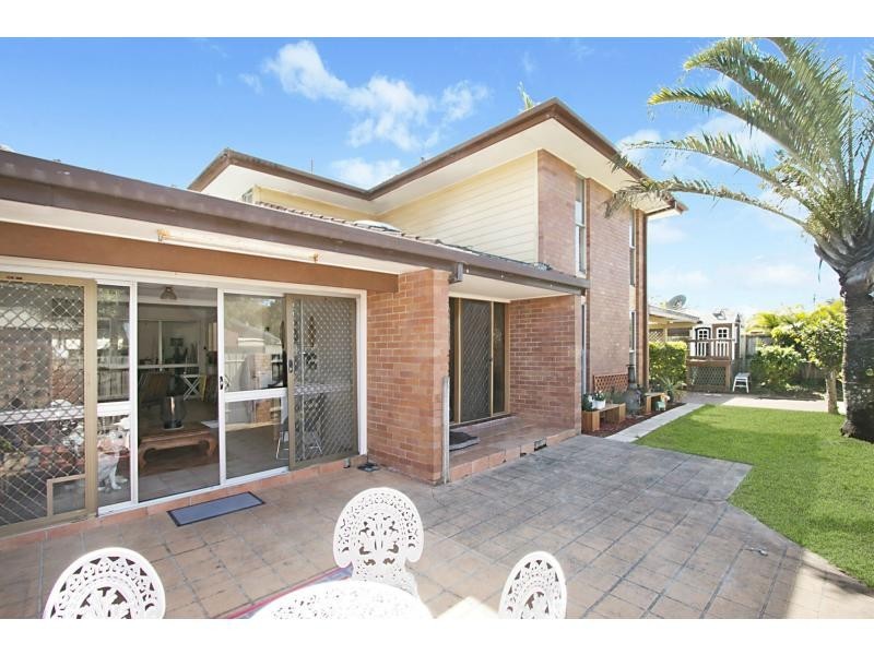 37 Twenty Seventh Avenue, Palm Beach QLD 4221