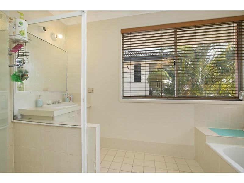 37 Twenty Seventh Avenue, Palm Beach QLD 4221