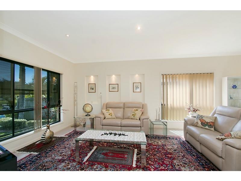 39 Cowell Drive, Burleigh Heads QLD 4220