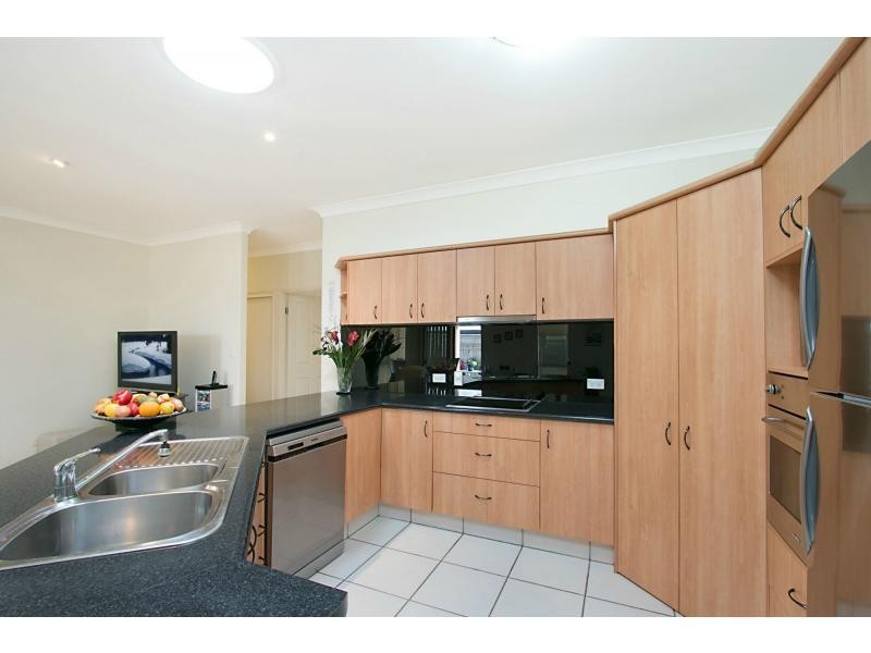 39 Cowell Drive, Burleigh Heads QLD 4220
