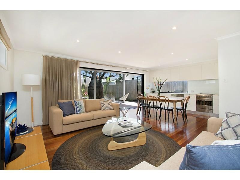 11 Sportsman Avenue, Mermaid Beach QLD 4218