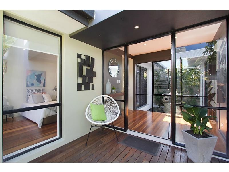 11 Sportsman Avenue, Mermaid Beach QLD 4218