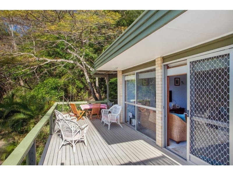 2 Hill Avenue, Burleigh Heads QLD 4220