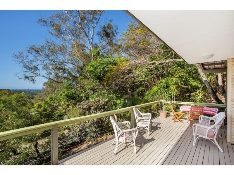 2 Hill Avenue, Burleigh Heads QLD 4220