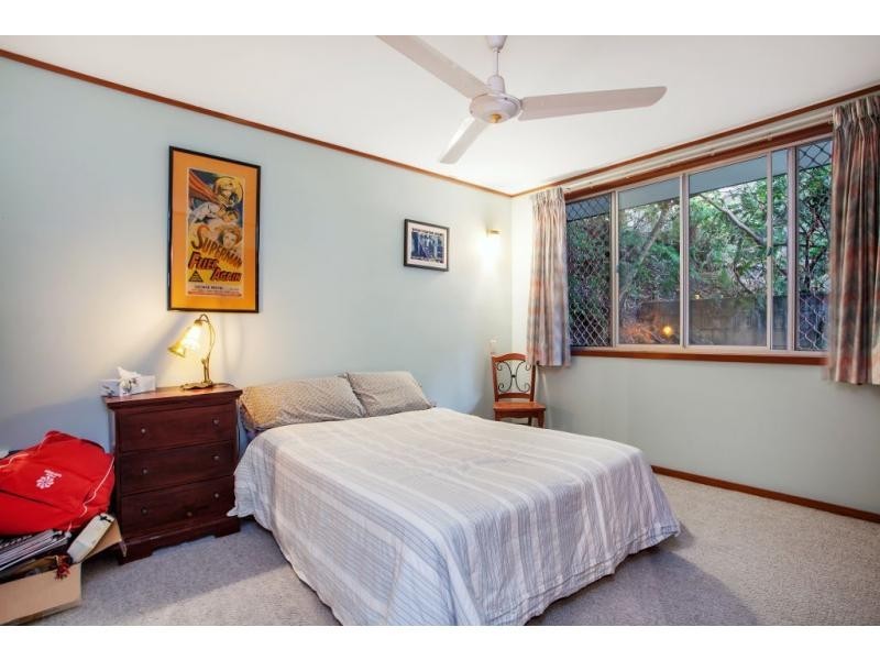 2 Hill Avenue, Burleigh Heads QLD 4220