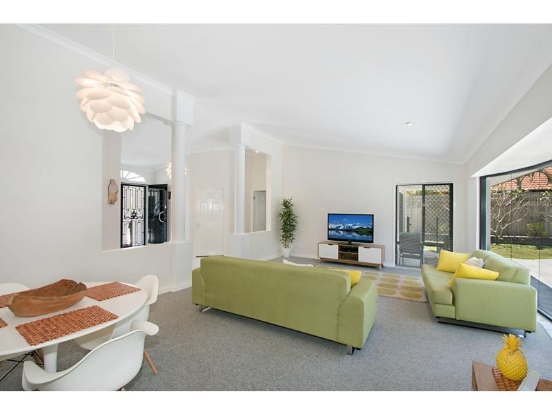 29 Sea Eagle Drive, Burleigh Waters QLD 4220