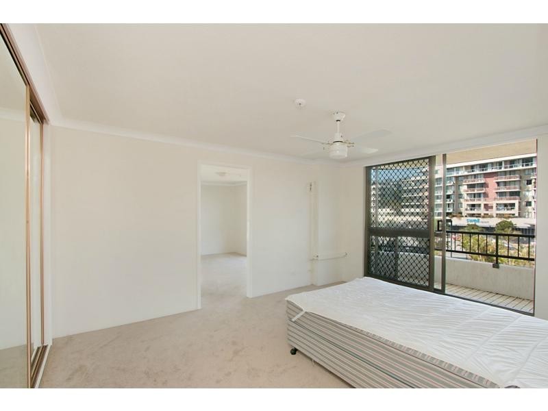 8/60 Goodwin Terrace, Burleigh Heads QLD 4220