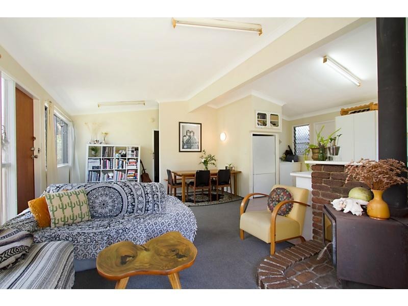 19 Chainey Avenue, Miami QLD 4220