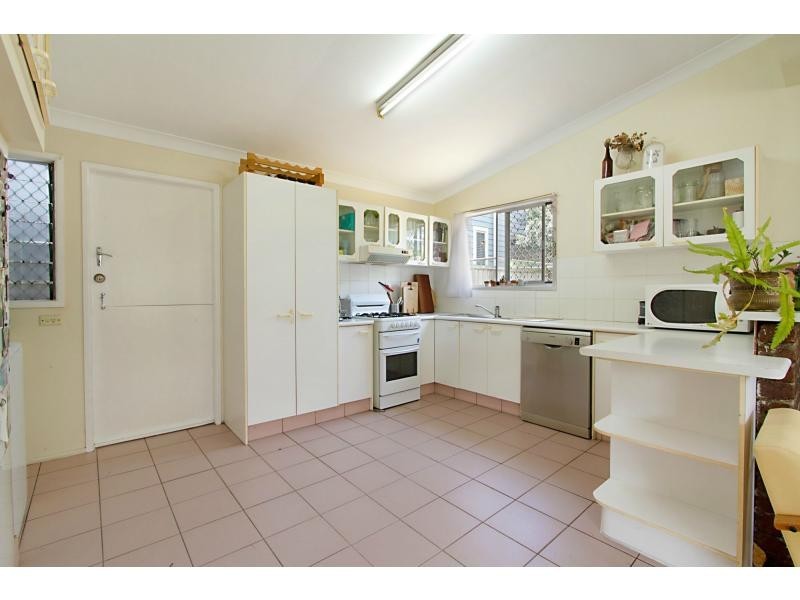 19 Chainey Avenue, Miami QLD 4220