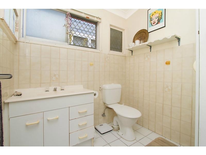 19 Chainey Avenue, Miami QLD 4220