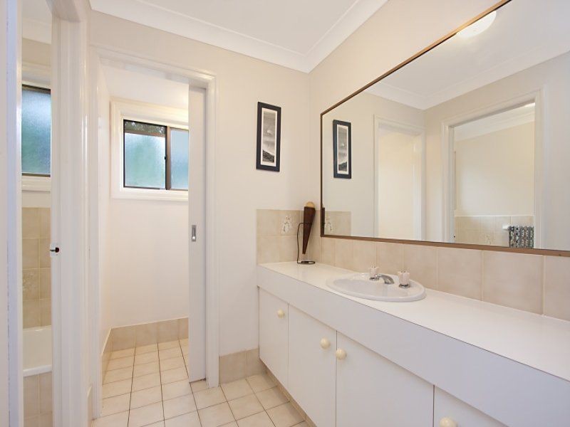 16 Willis Court, Mermaid Waters QLD 4218