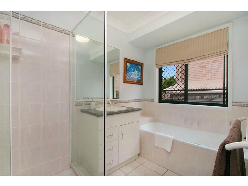16 Sirec Way, Burleigh Heads QLD 4220