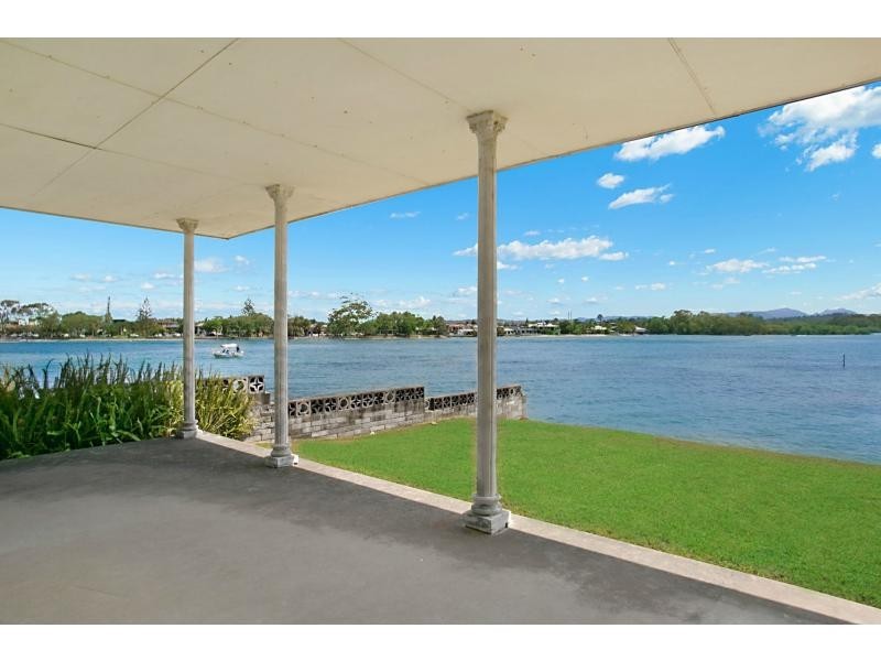 2 Elanora Drive, Burleigh Heads QLD 4220