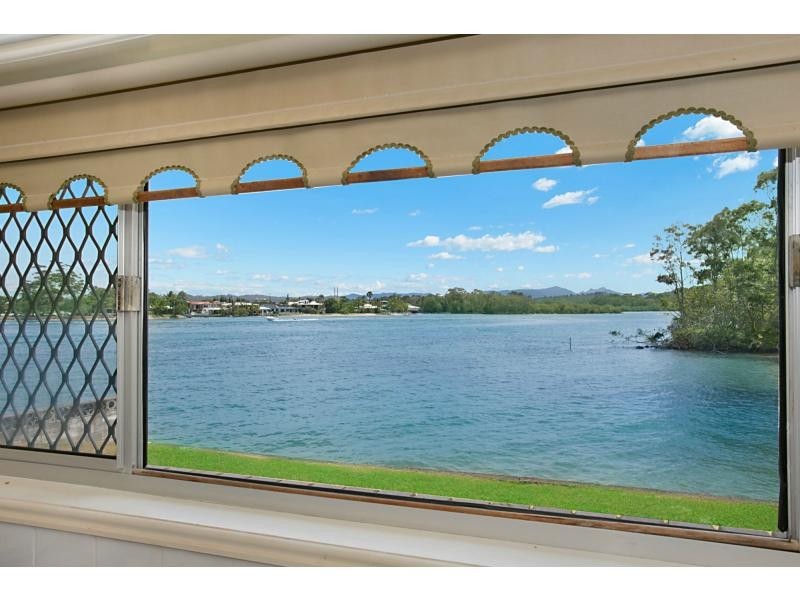 2 Elanora Drive, Burleigh Heads QLD 4220