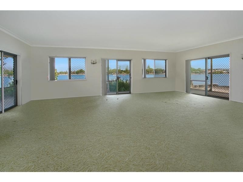 2 Elanora Drive, Burleigh Heads QLD 4220