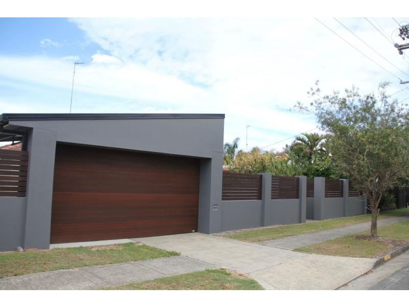 7 Bradley Avenue, Miami QLD 4220