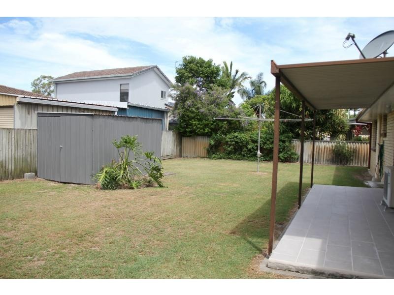 7 Bradley Avenue, Miami QLD 4220