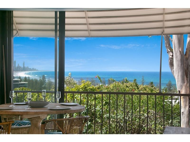 2/18 Brake Street, Burleigh Heads QLD 4220