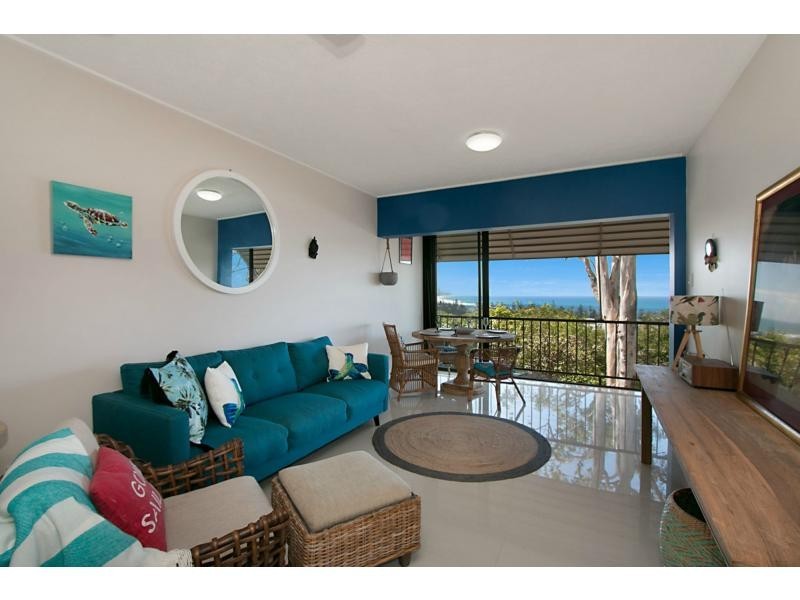 2/18 Brake Street, Burleigh Heads QLD 4220