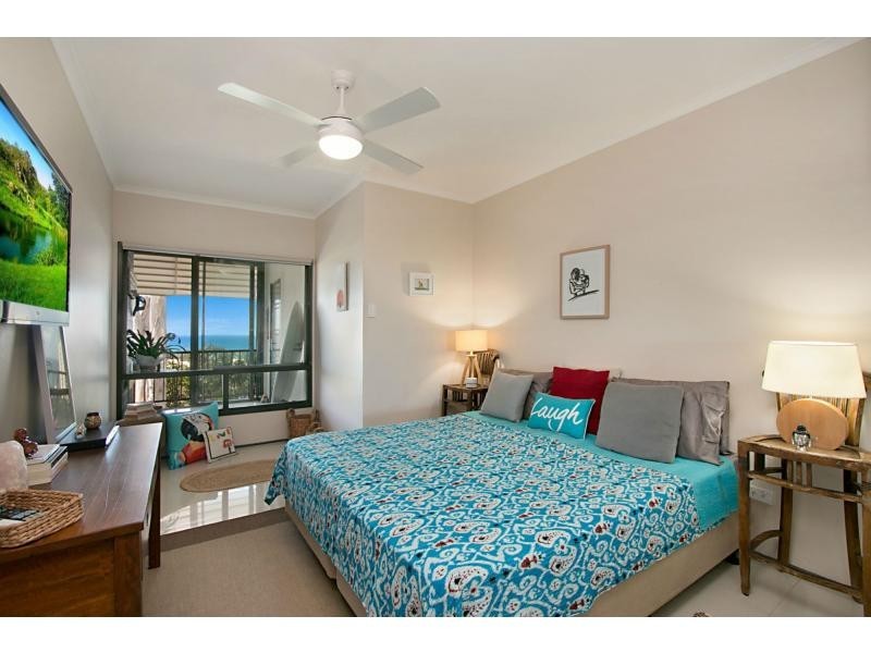 2/18 Brake Street, Burleigh Heads QLD 4220